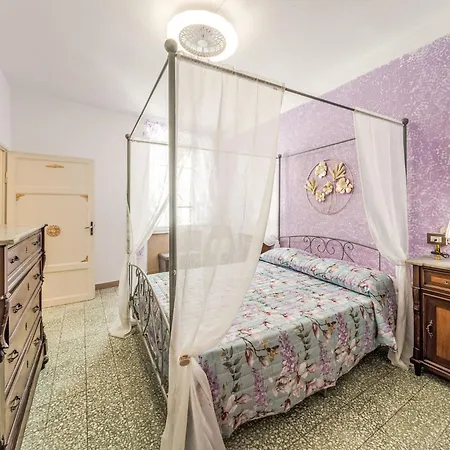 Nido Nel Centro By Interhome Camaiore